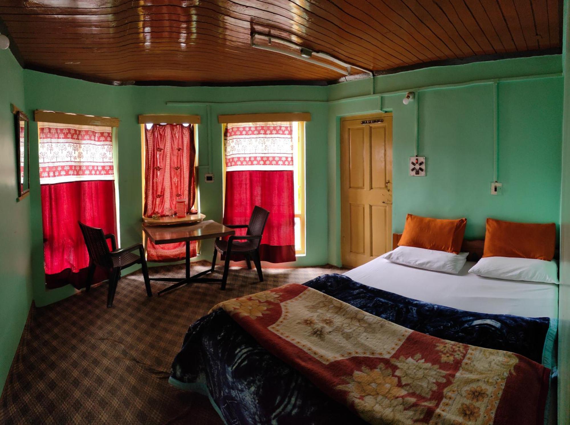 New Relax Inn, Pahalgam, 2 Km From Lidder Valley Esterno foto
