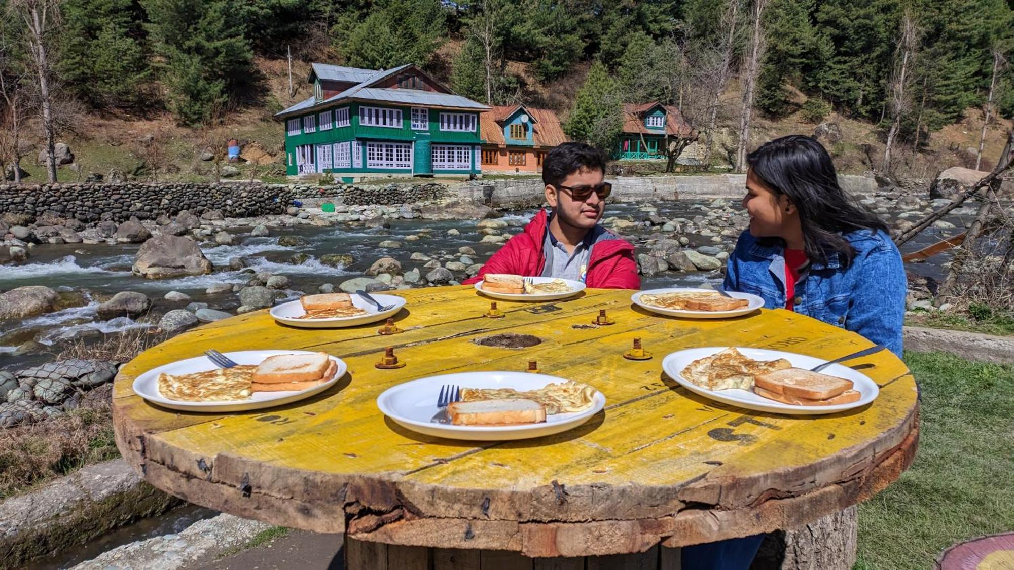 New Relax Inn, Pahalgam, 2 Km From Lidder Valley Esterno foto