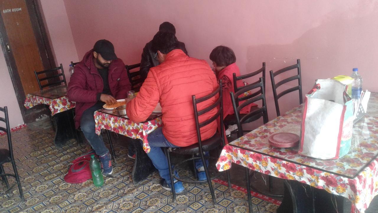 New Relax Inn, Pahalgam, 2 Km From Lidder Valley Esterno foto